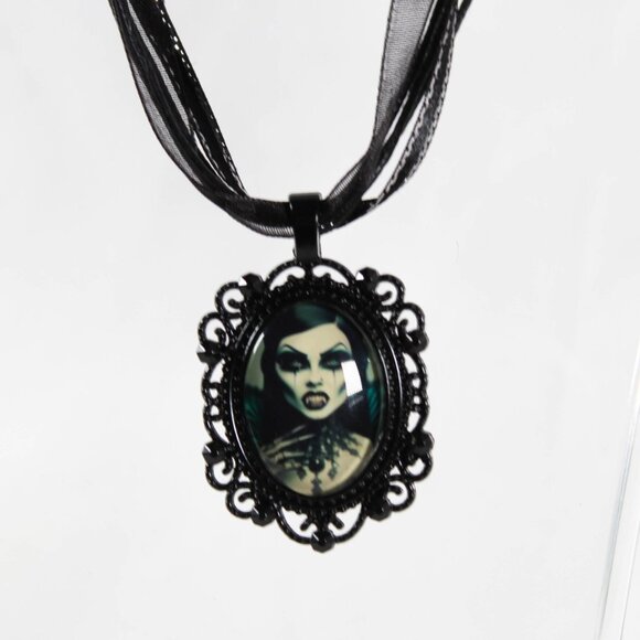 The Emerald Widow Necklace – Gothic Vampire Cameo, Victorian Gothic Jewelry - Picture 2 of 3
